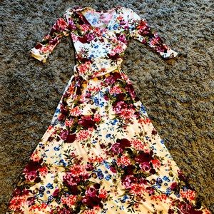 Pink blush maternity maxi dress, small